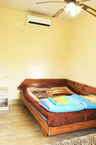 Гостиница Атлантик Адлер Трехместный номер-1