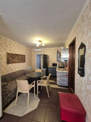 Гостиница Атлантик Адлер Апартаменты с 2 спальнями-11